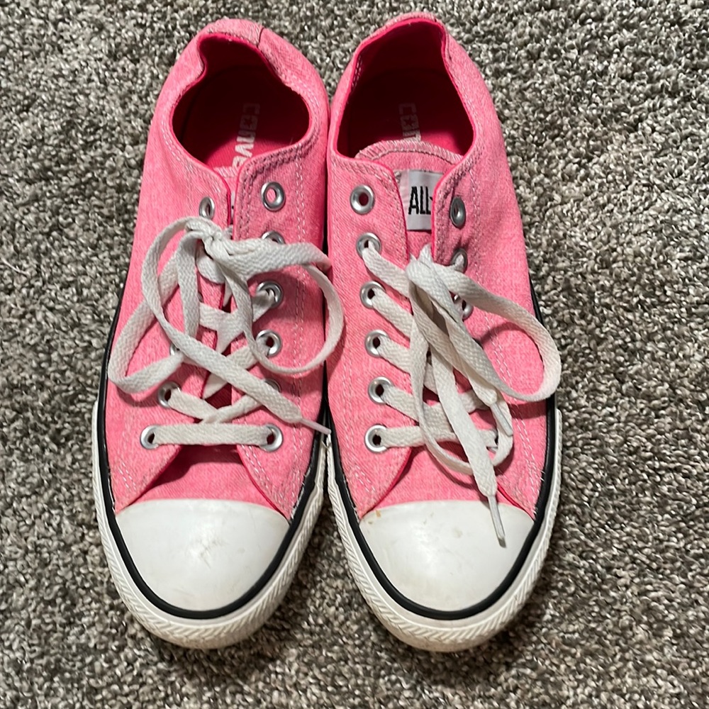 Pink converse